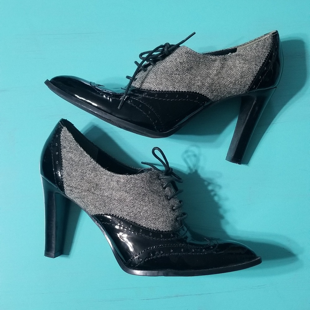 Black/gray oxford tweed patent leather tuxedo heel